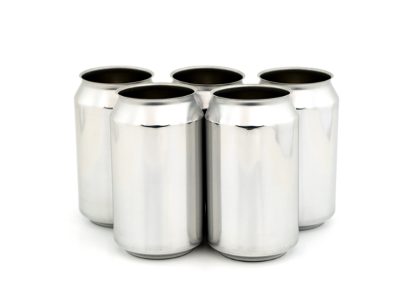 Eske med 162 stk 440 ml sølv ølbokser i aluminium, ideelle for brygging og tapping.